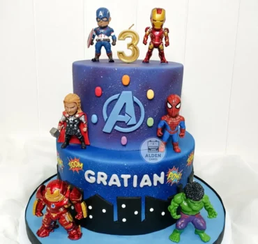 Avengers-Cake-with toys